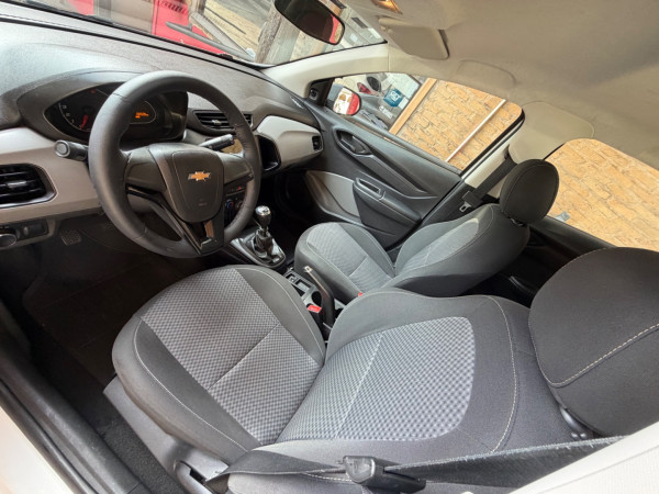 CHEVROLET Onix Hatch 1.0 4P FLEX JOY