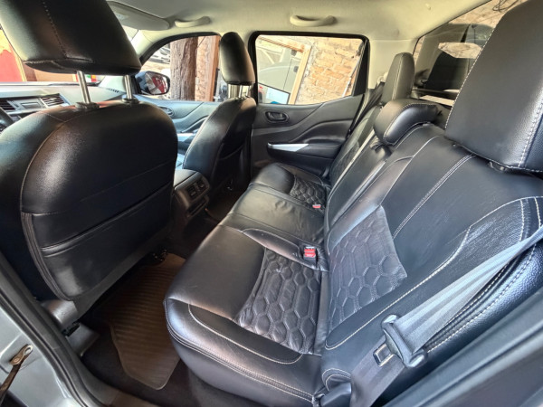 NISSAN Frontier 2.3 ATTACK CABINE DUPLA 4X4 BI-TURBO DIESEL AUTOMÁTICO