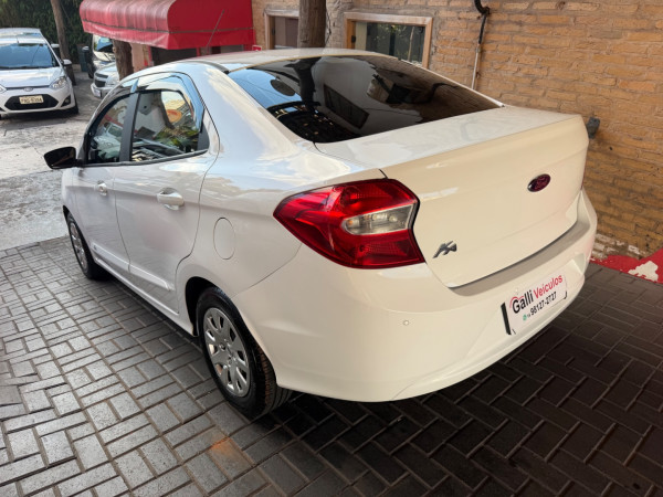 FORD Ka + Sedan 1.5 12V 4P TI-VCT SE FLEX