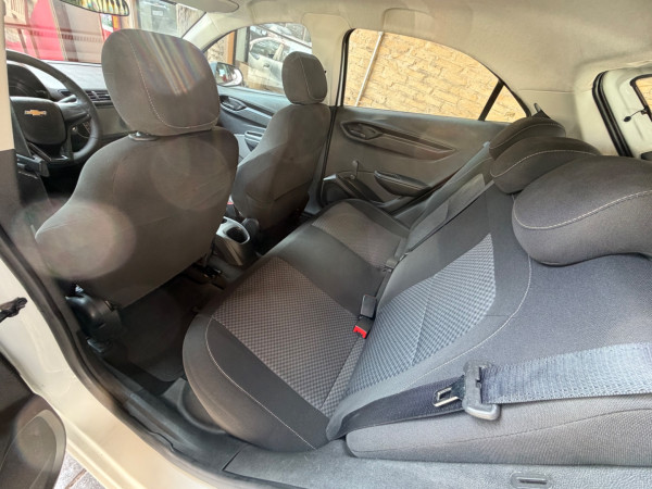 CHEVROLET Onix Hatch 1.0 4P FLEX JOY