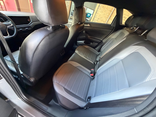 VOLKSWAGEN Nivus 1.0 4P FLEX 200 TSI HIGHLINE AUTOMÁTICO