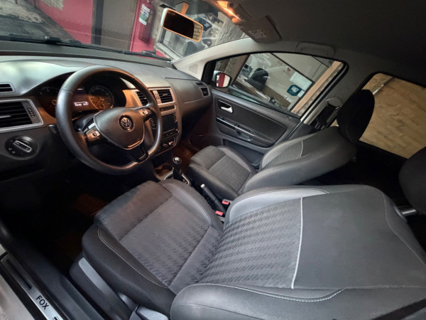 VOLKSWAGEN Fox 1.6 4P COMFORTLINE FLEX
