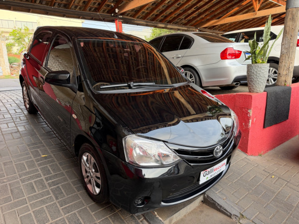 TOYOTA Etios Hatch 1.5 16V 4P FLEX XS