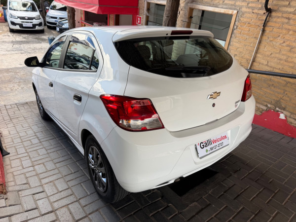 CHEVROLET Onix Hatch 1.0 4P FLEX LS