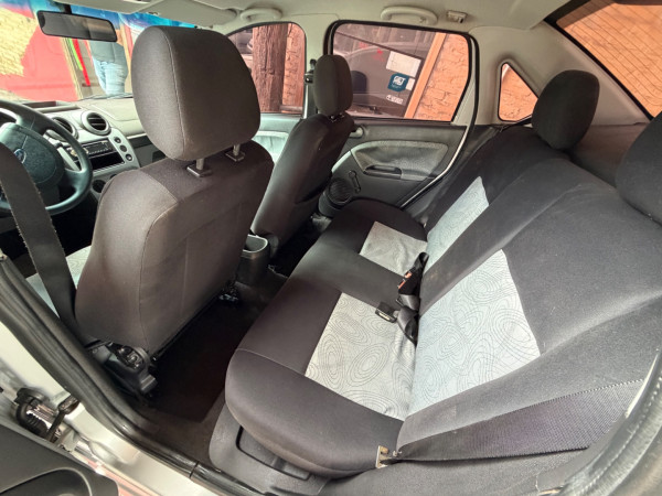 FORD Fiesta Sedan 1.6 4P FLEX