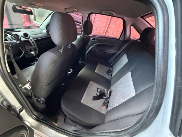 FORD Fiesta Sedan 1.0 4P FLEX