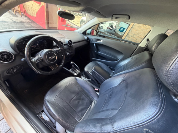 AUDI A1 1.4 16V 4P TFSI ATRACTION S-TRONIC AUTOMÁTICO