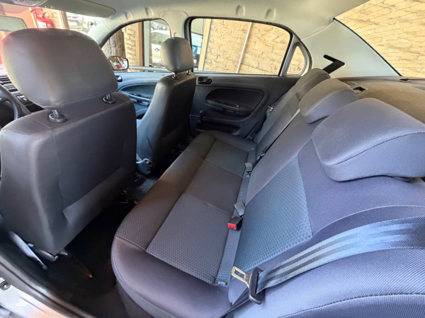 VOLKSWAGEN Voyage 1.0 4P FLEX