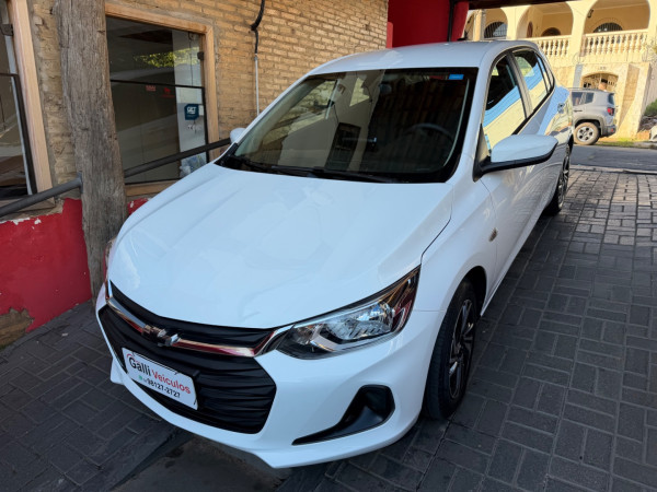 Onix Hatch 1.0 12V 4P FLEX LT