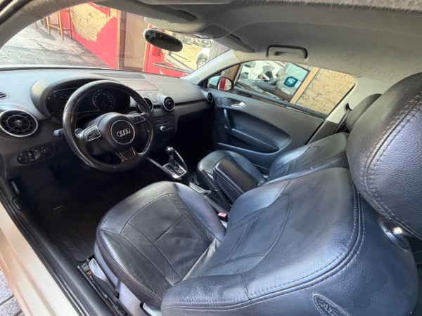 AUDI A1 1.4 16V 4P TFSI ATRACTION S-TRONIC AUTOMÁTICO