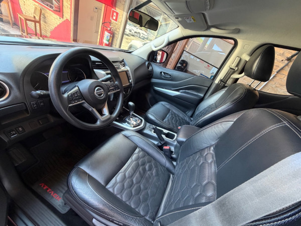 NISSAN Frontier 2.3 ATTACK CABINE DUPLA 4X4 BI-TURBO DIESEL AUTOMÁTICO