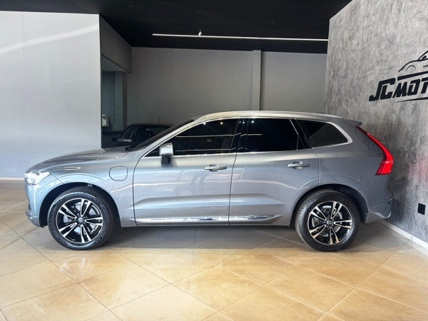 『 ULTOWA 』 XC60 2.0 T8 HYBRID MOMENTUM AWD GEARTRONIC