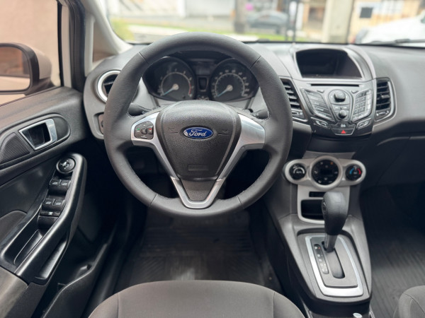 FORD Fiesta Hatch 1.6 4P SE PLUS FLEX AUTOMÁTICO