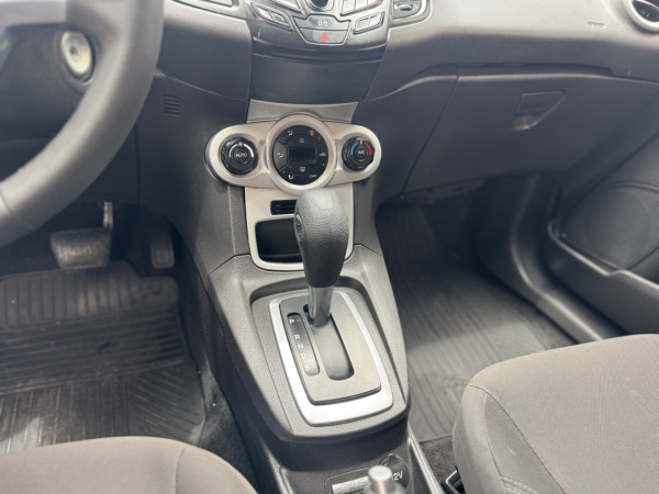 FORD Fiesta Hatch 1.6 4P SE PLUS FLEX AUTOMÁTICO