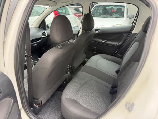 PEUGEOT 207 Sedan 1.4 4P PASSION XR FLEX