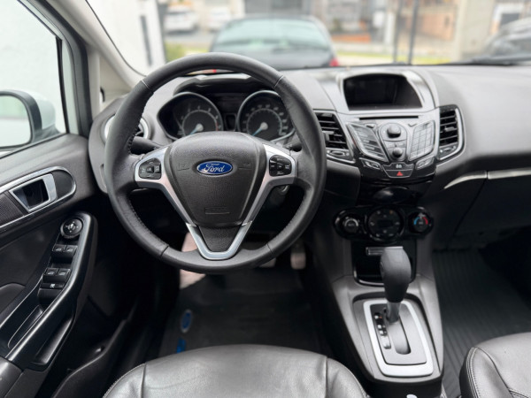 FORD Fiesta Hatch 1.6 4P TITANIUM FLEX AUTOMÁTICO