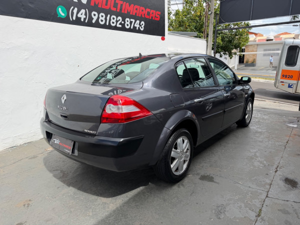 RENAULT Megane Sedan 2.0 16V 4P DYNAMIQUE