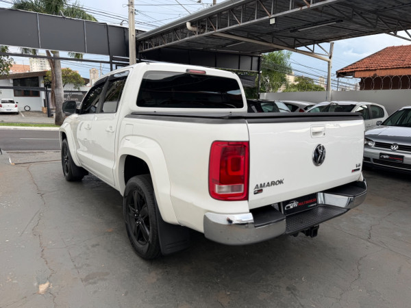 VOLKSWAGEN Amarok 3.0 V6 CABINE DUPLA HIGHLINE 4X4 TURBO INTERCOOLER AUTOMÁTICO