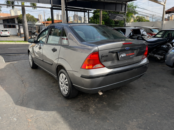 FORD Focus Sedan 1.6 4P GL FLEX