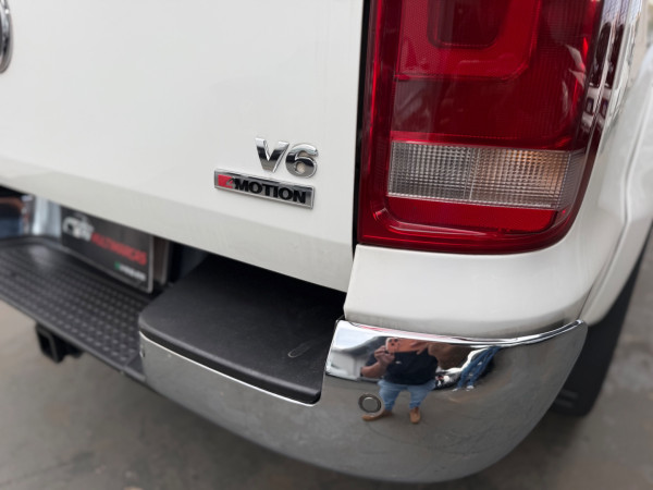 VOLKSWAGEN Amarok 3.0 V6 CABINE DUPLA HIGHLINE 4X4 TURBO INTERCOOLER AUTOMÁTICO