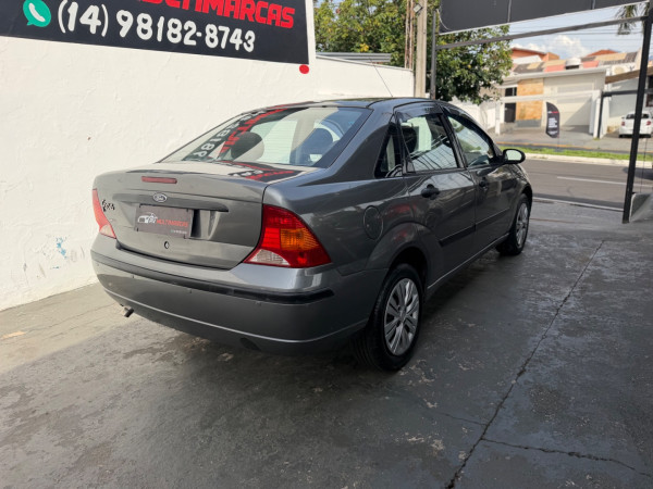 FORD Focus Sedan 1.6 4P GL FLEX