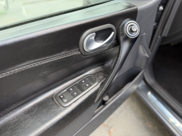 RENAULT Megane Sedan 2.0 16V 4P DYNAMIQUE