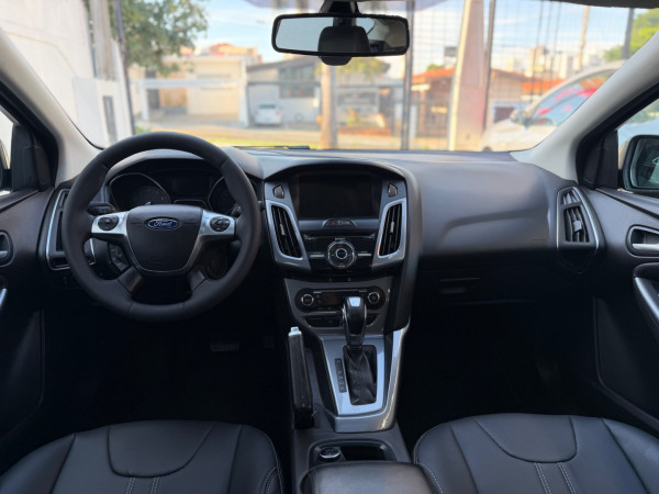 FORD Focus Hatch 2.0 16V 4P TITANIUM PLUS FLEX