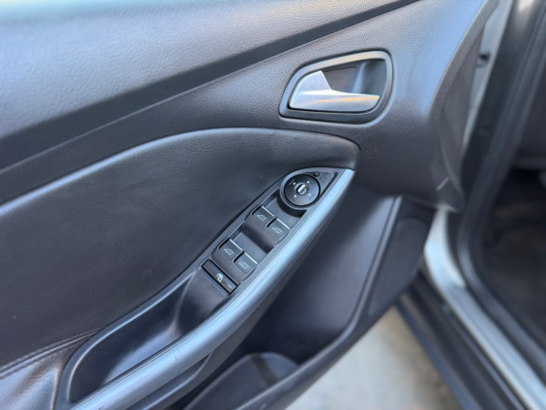 FORD Focus Hatch 2.0 16V 4P TITANIUM PLUS FLEX