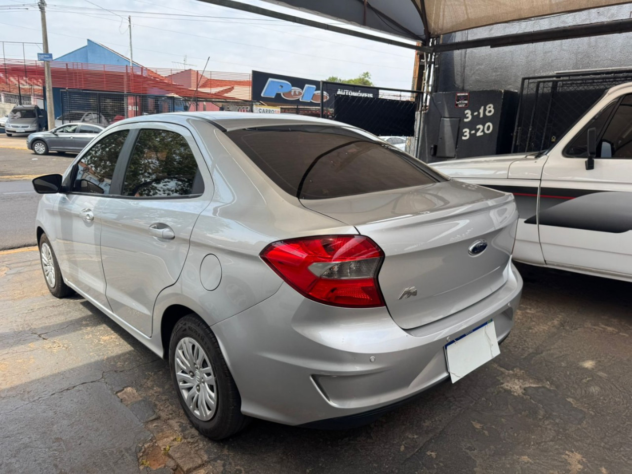 Ka + Sedan 1.0 12V 4P TI-VCT SE FLEX