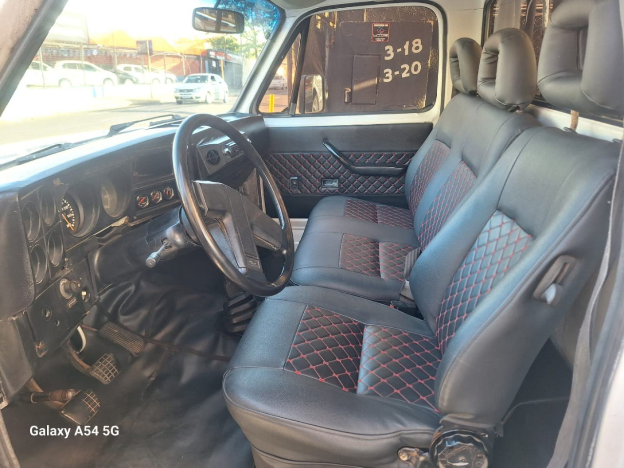 D20 4.0 DIESEL CABINE SIMPLES