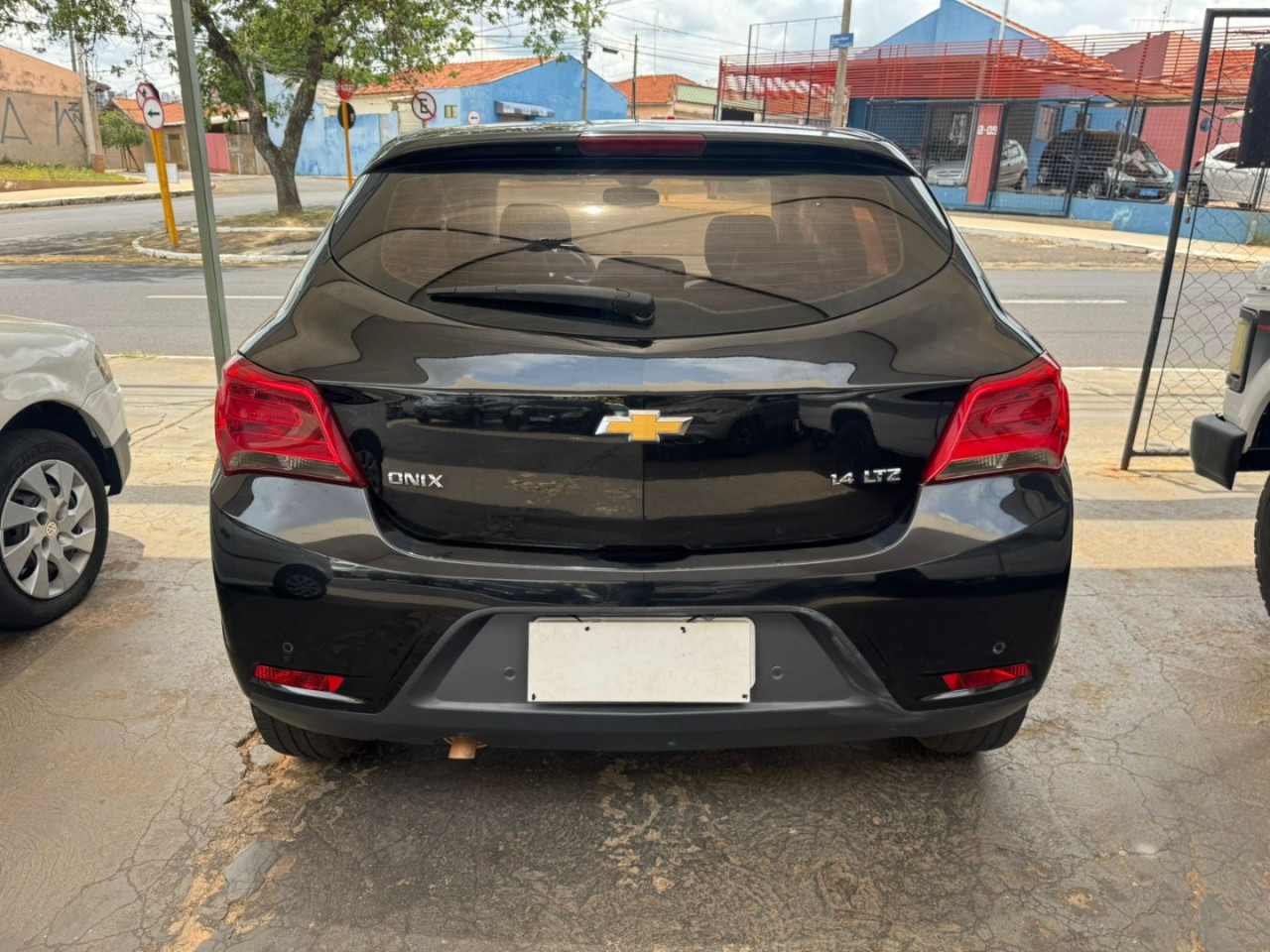 Onix Hatch 1.4 4P FLEX LTZ