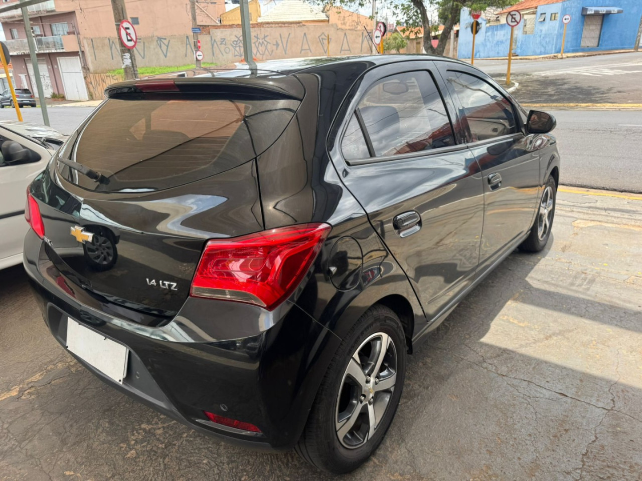 Onix Hatch 1.4 4P FLEX LTZ