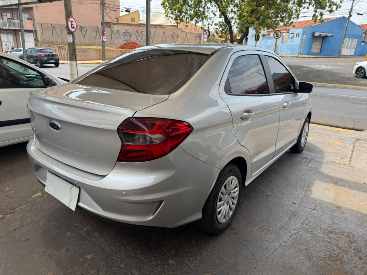 Ka + Sedan 1.0 12V 4P TI-VCT SE FLEX