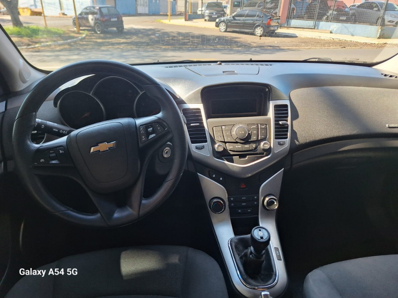 Cruze Hatch 1.8 16V 4P LT SPORT6 FLEX