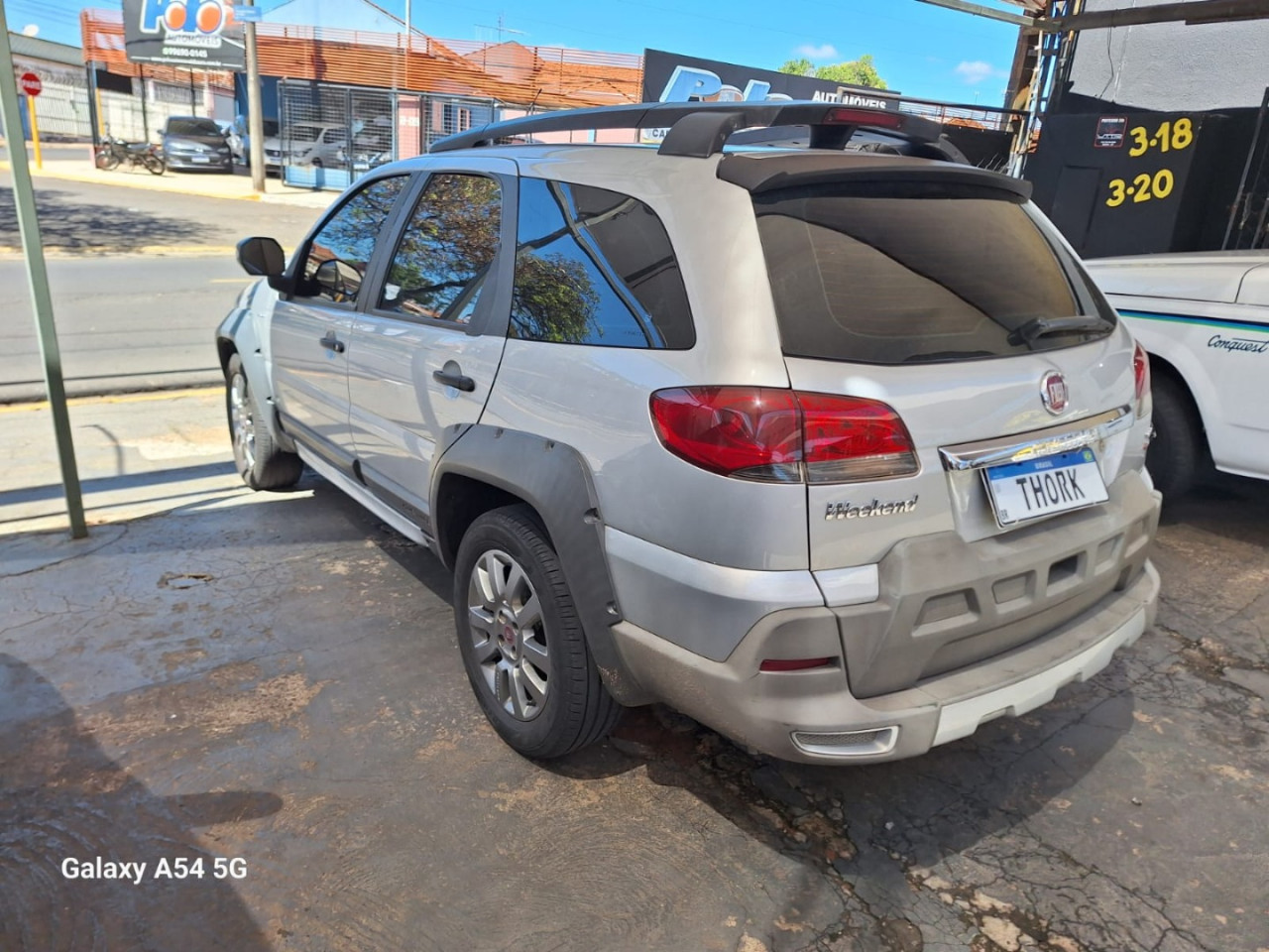 Palio Weekend 1.8 4P FLEX ADVENTURE LOCKER DUALOGIC AUTOMATIZADO
