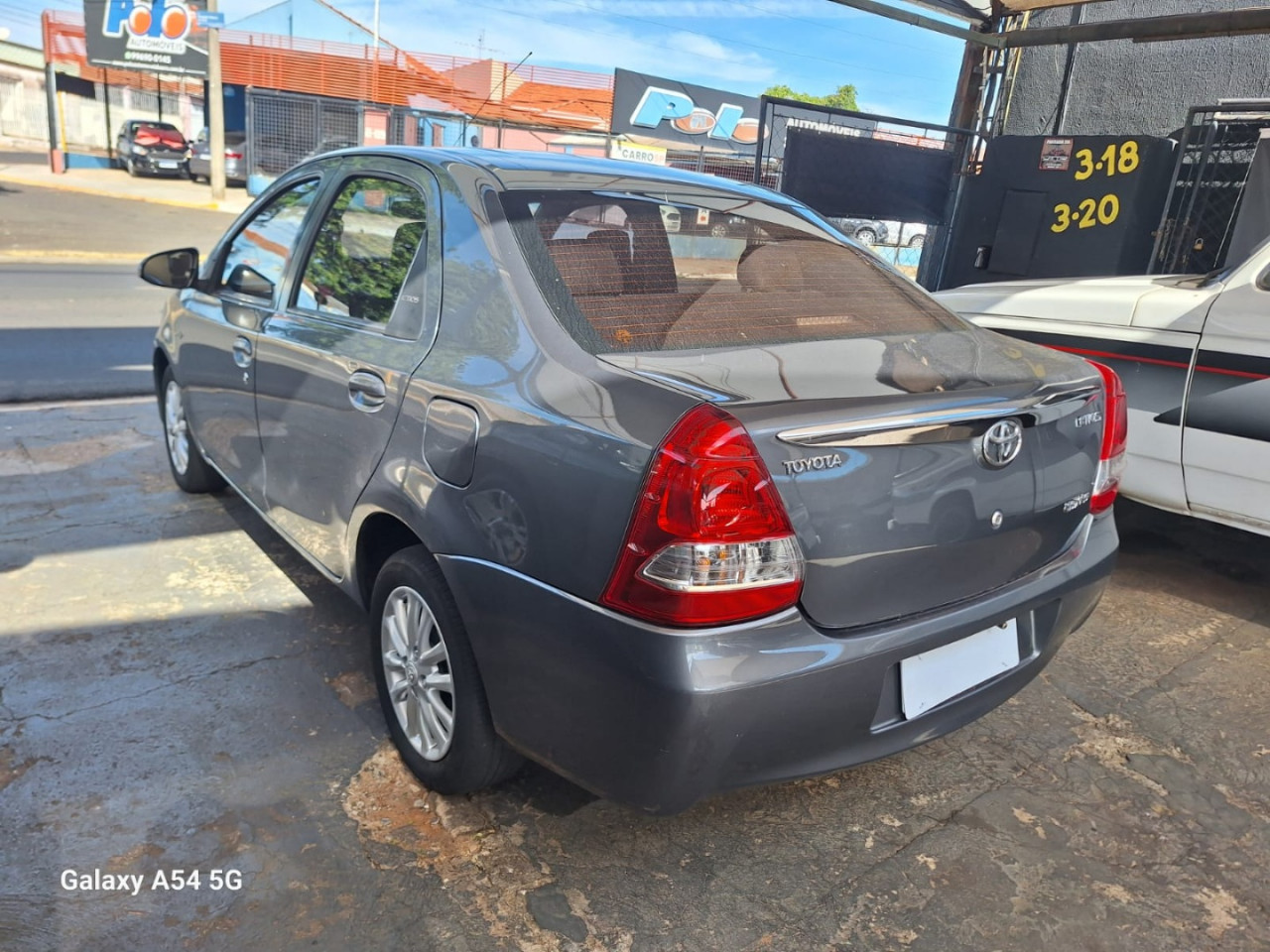 Etios Sedan 1.5 16V 4P FLEX XLS