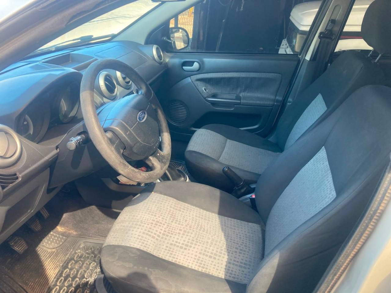 Fiesta Sedan 1.6 4P FLEX