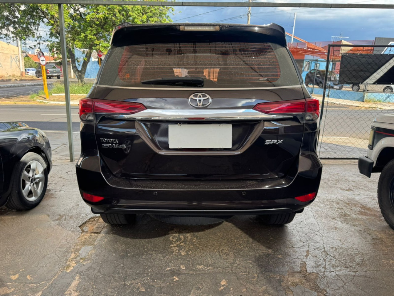 Hilux SW4 2.8 4P SRX 4X4 TURBO DIESEL AUTOMÁTICO