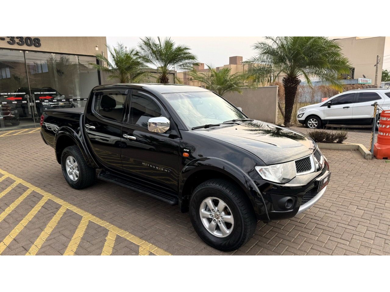 L 200 Triton 3.5 V6 HPE 4X4 FLEX CABINE DUPLA AUTOMÁTICO