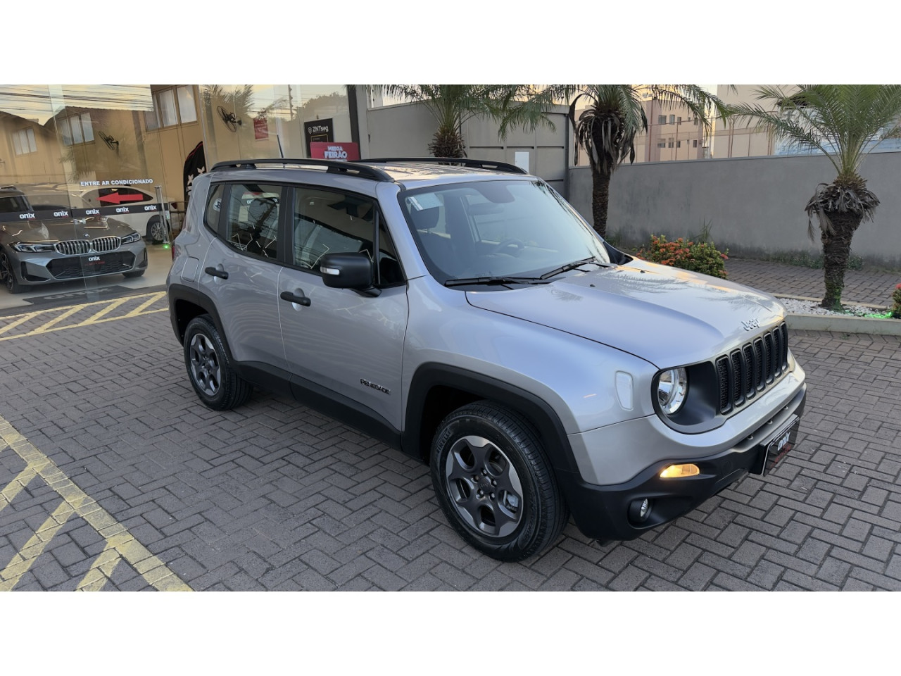Renegade 1.8 16V FLEX 4P AUTOMÁTICO