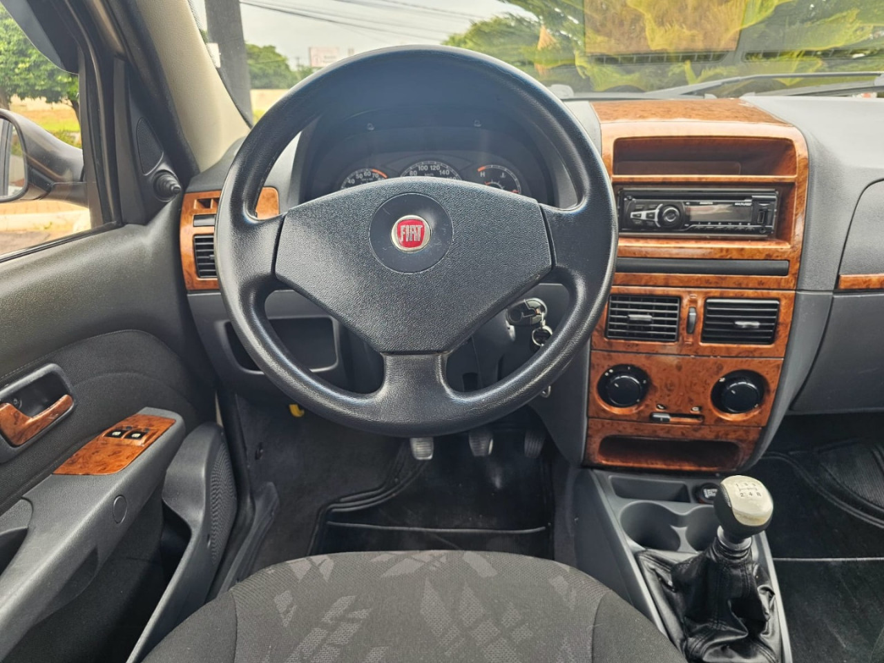 Siena 1.4 4P ELX FLEX