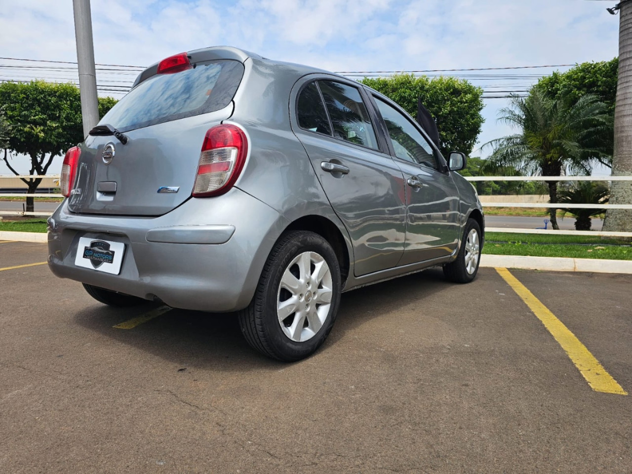 March 1.6 16V 4P SV FLEX