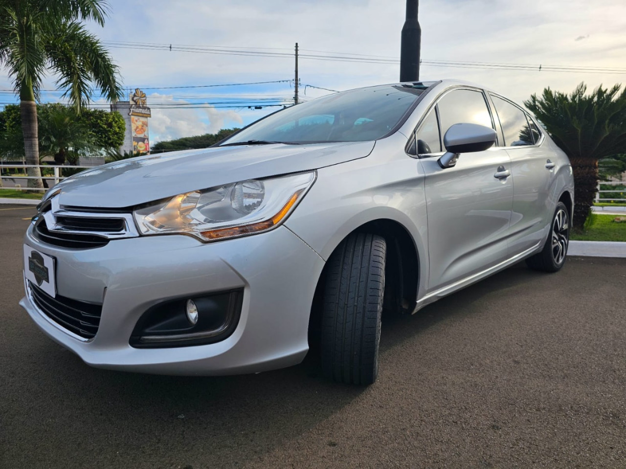 C4 Sedan 1.6 16V 4P LOUNGE TENDANCE THP TURBO AUTOMÁTICO