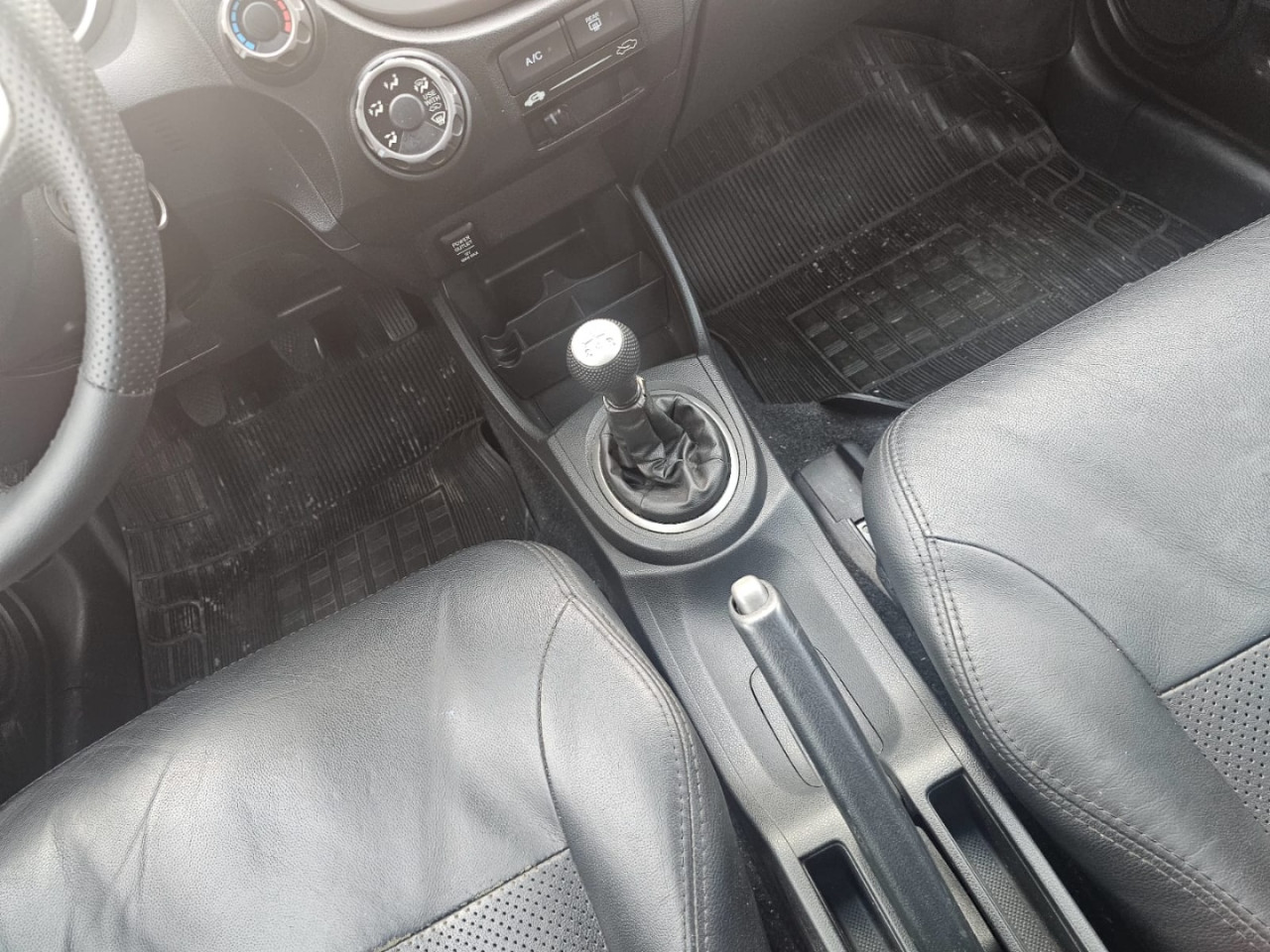 Fit 1.4 16V 4P LX FLEX