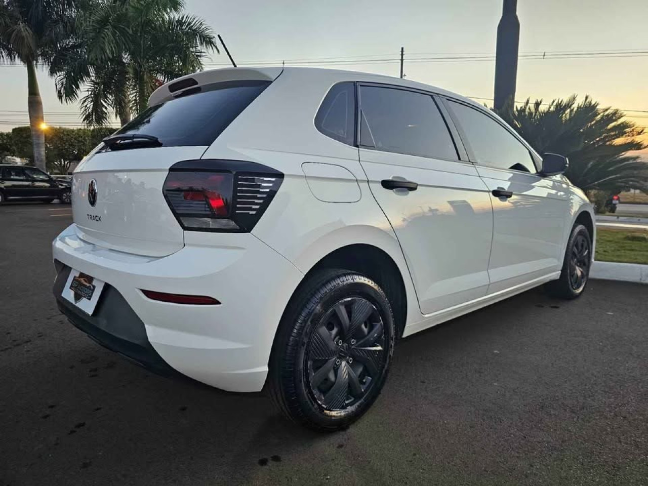 Polo Hatch 1.0 4P MPI TRACK