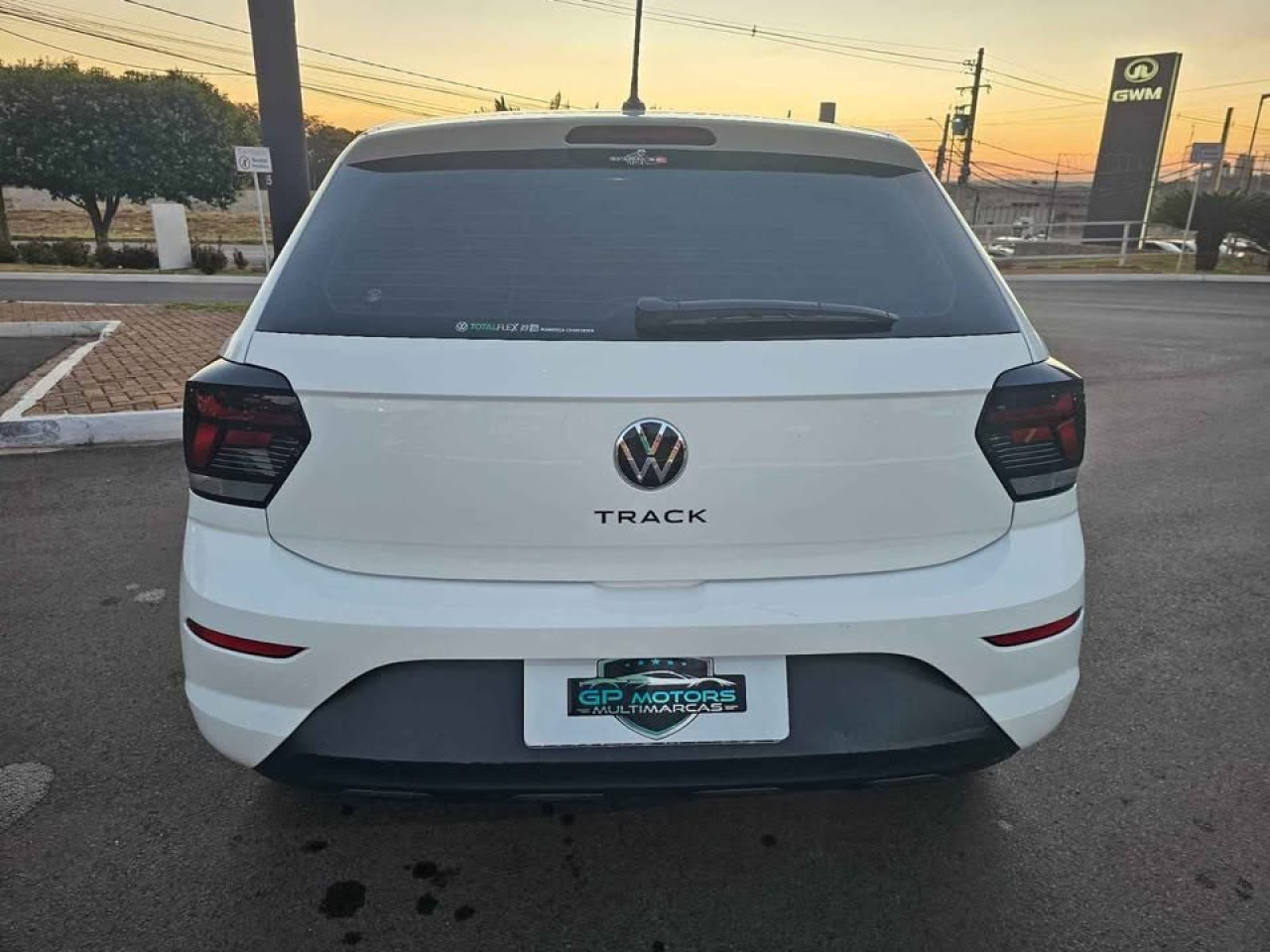 Polo Hatch 1.0 4P MPI TRACK