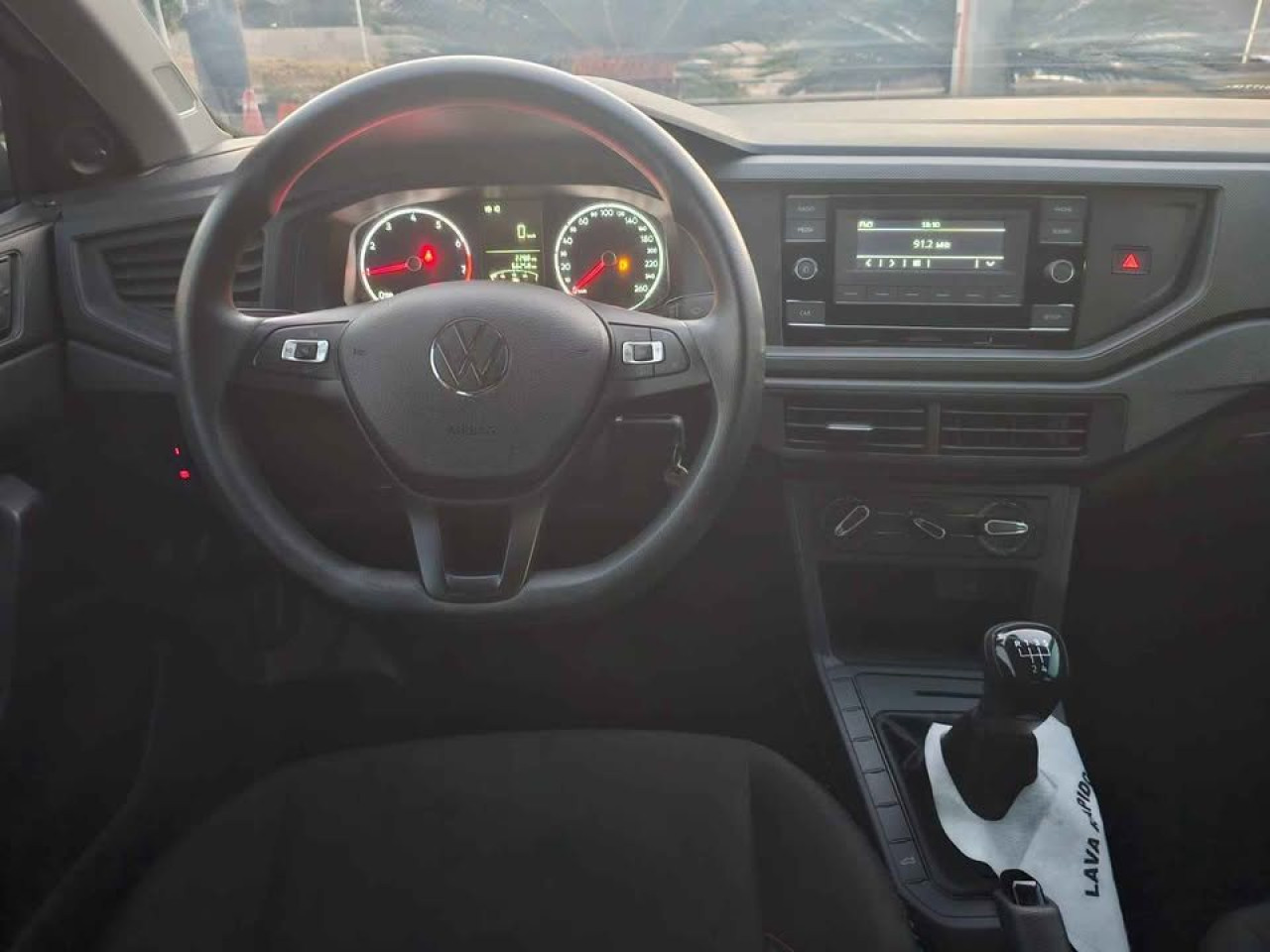 Polo Hatch 1.0 4P MPI TRACK