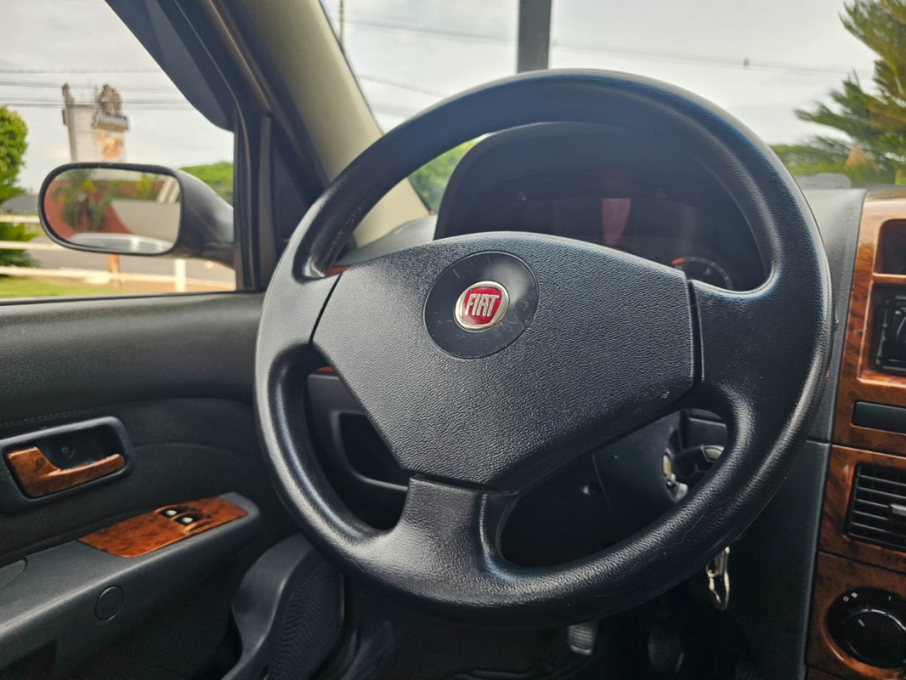 Siena 1.4 4P ELX FLEX