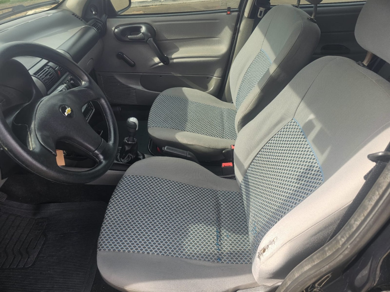 Classic Sedan 1.0 4P