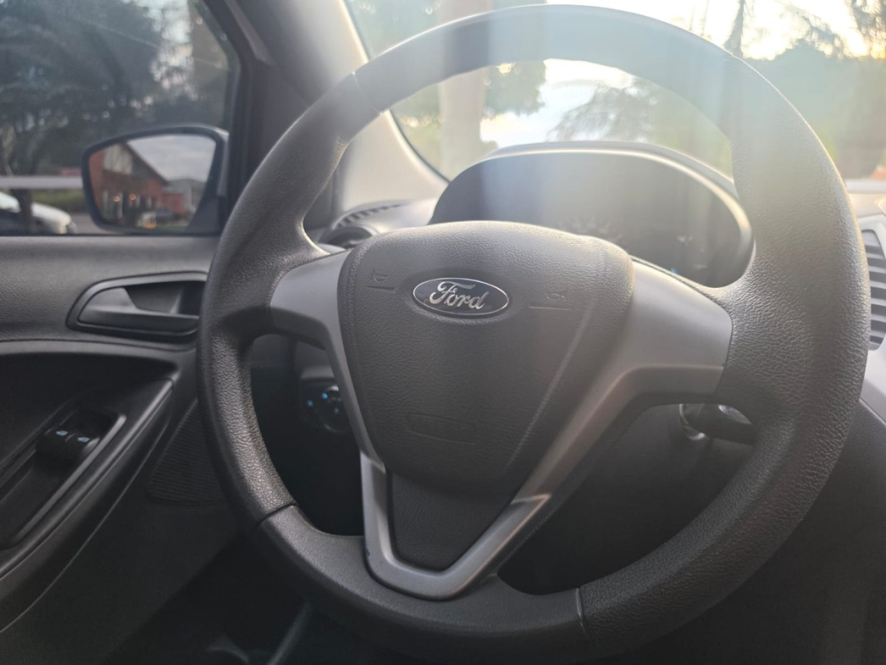 Ka + Sedan 1.0 12V 4P TI-VCT SE PLUS FLEX